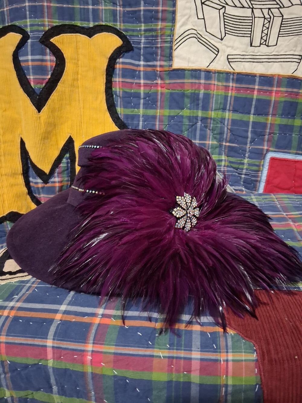 VTG Jack McConnell Boutique Purple READ DESC Feather Rhinestone Church Derby Hat